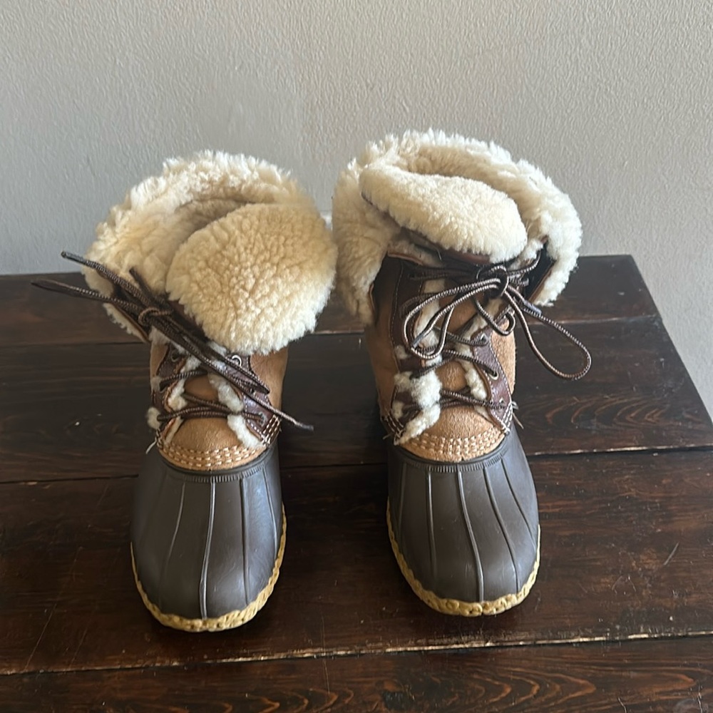 LL Bean Women’s Signature Wicked Good Bean Boots, 10” gently used
